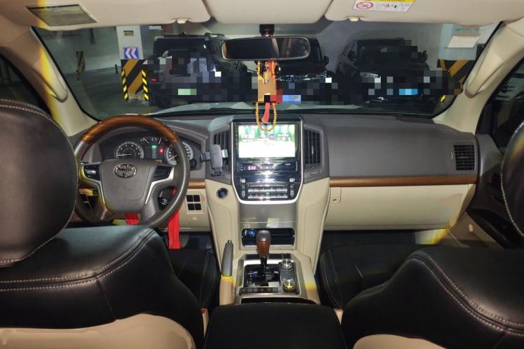 Used Toyota Land Cruiser  Center Console