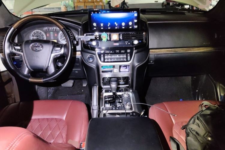 Used Toyota Land Cruiser  Center Console