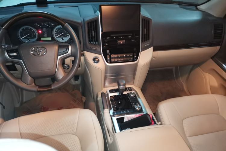 Used Toyota Land Cruiser  Center Console