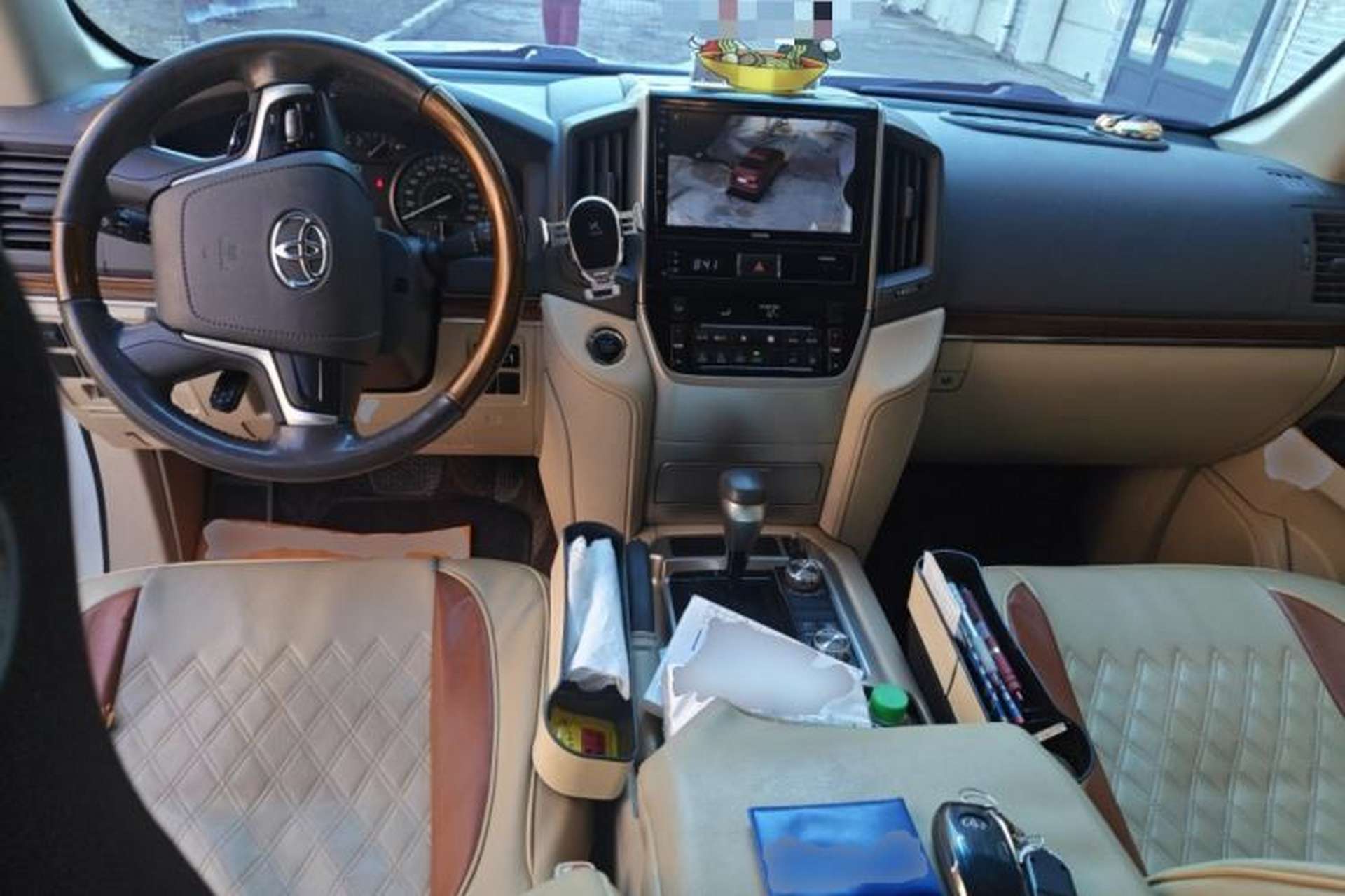 Used Toyota Land Cruiser  Center Console