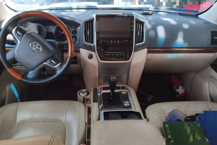 Used Toyota Land Cruiser  Center Console