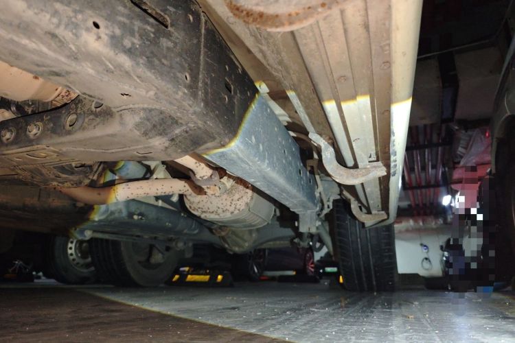 Used Toyota Land Cruiser  Chassis Front Left