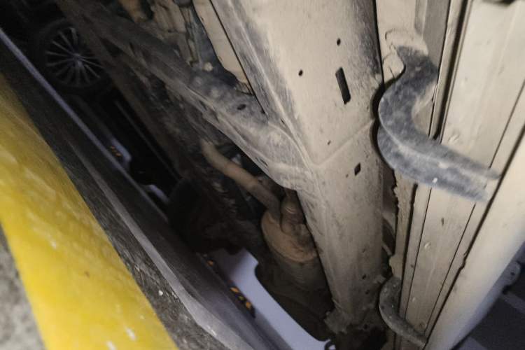 Used Toyota Land Cruiser  Chassis Front Left