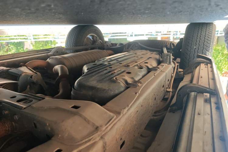 Used Toyota Land Cruiser 2018 5.7L VX-R Middle East Chassis Front Right