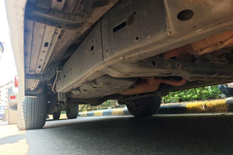 Used Toyota Land Cruiser 2018 4.0 Iron-Wheel Refrigerator Basic Version with No Electric Base Middle East Market Chassis Front Right