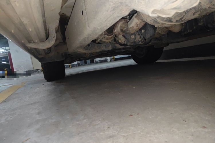 Used Toyota Land Cruiser 2018 5.7 EX-R Middle East Chassis Rear Left