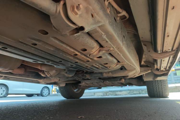 Used Toyota Land Cruiser 2018 5.7L VX-R Middle East Chassis Rear Right