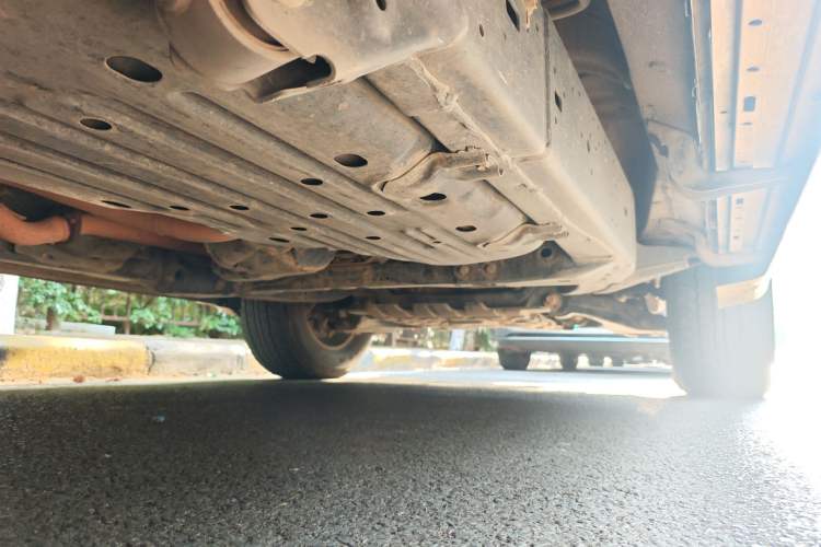 Used Toyota Land Cruiser 2018 4.0 Iron-Wheel Refrigerator Basic Version with No Electric Base Middle East Market Chassis Rear Right