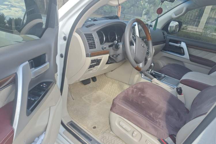 Used Toyota Land Cruiser  Driver Seat