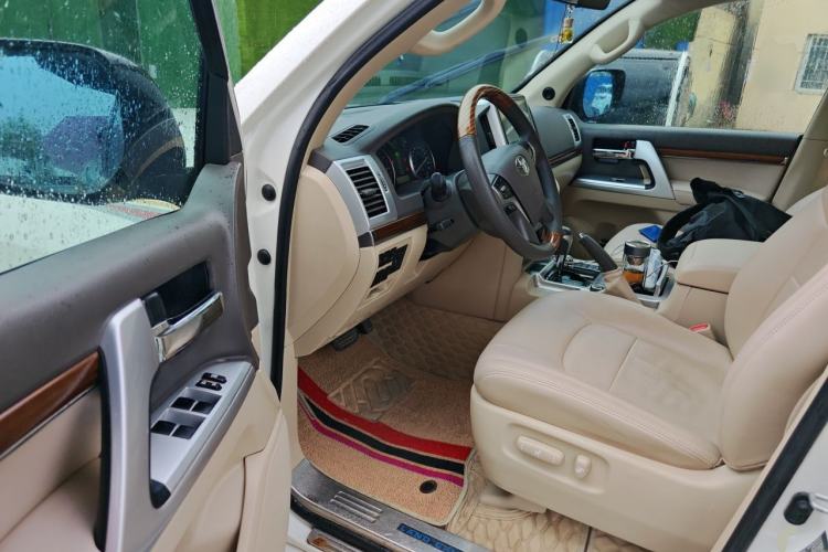 Used Toyota Land Cruiser  Driver Seat