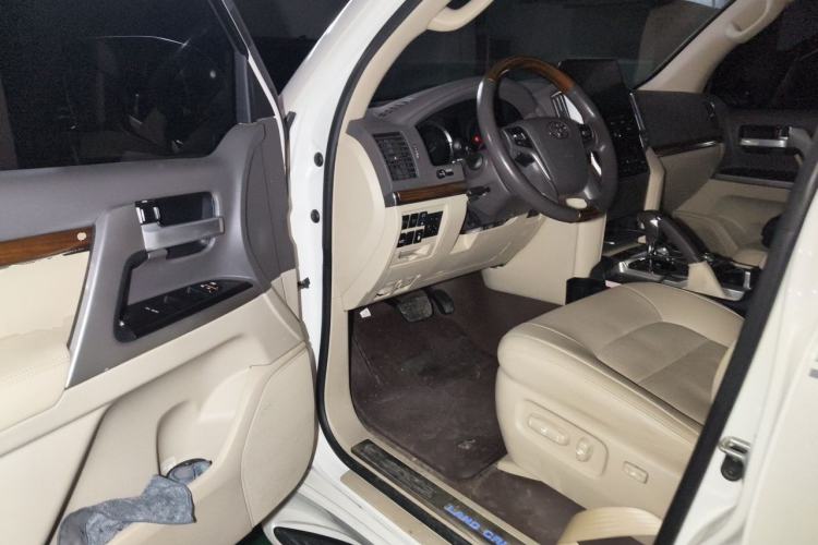 Used Toyota Land Cruiser  Driver Seat