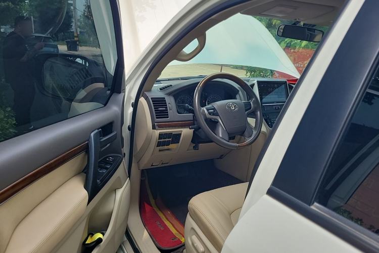 Used Toyota Land Cruiser  Driver Seat