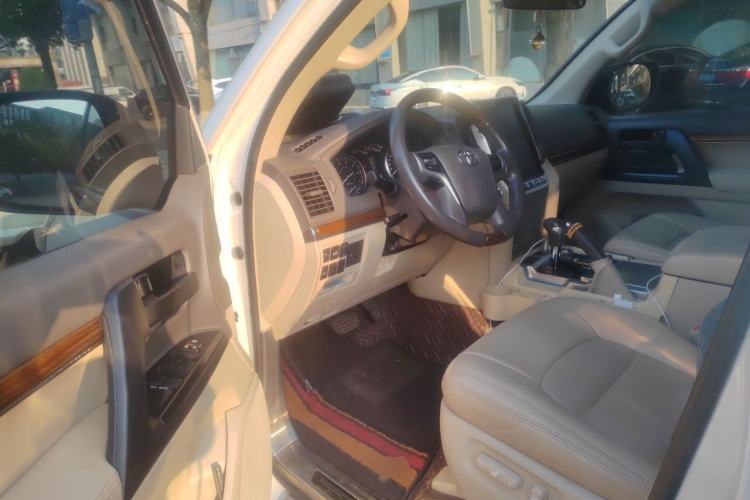 Used Toyota Land Cruiser  Driver Seat