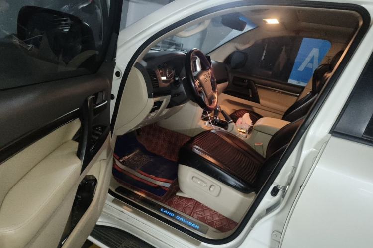 Used Toyota Land Cruiser  Driver Seat
