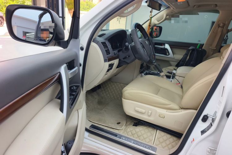Used Toyota Land Cruiser  Driver Seat