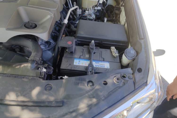 Used Toyota Land Cruiser  Engine Bay Left