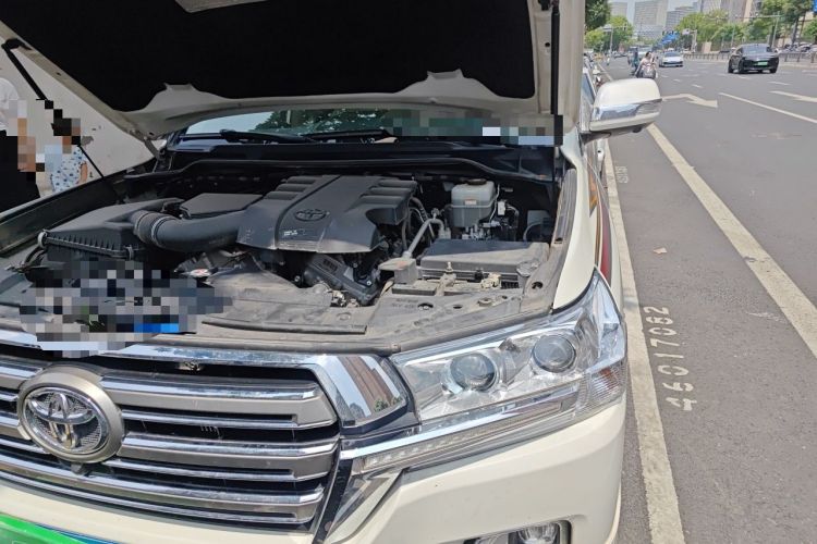 Used Toyota Land Cruiser  Engine Bay Left