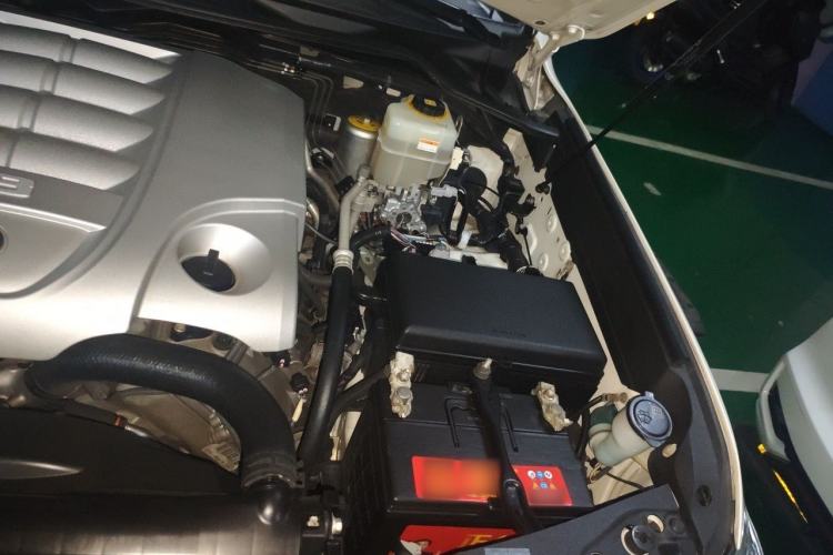 Used Toyota Land Cruiser  Engine Bay Left