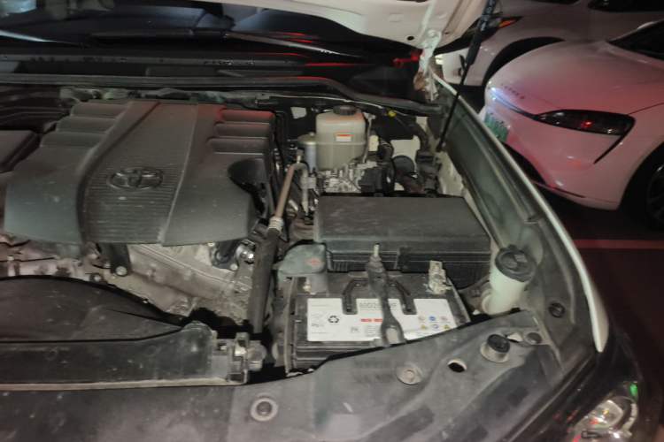 Used Toyota Land Cruiser  Engine Bay Left