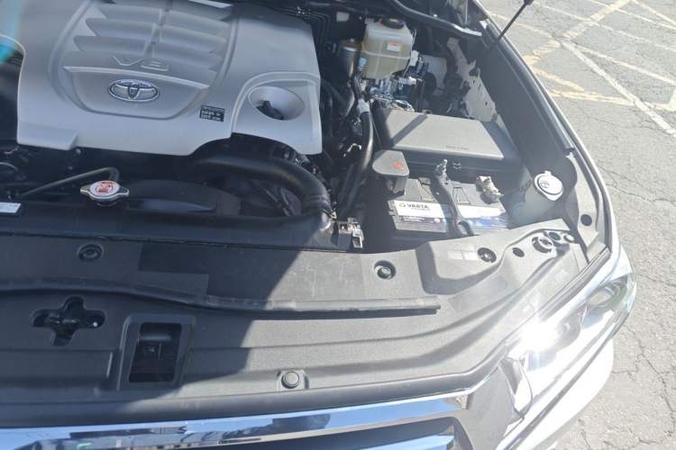 Used Toyota Land Cruiser  Engine Bay Left