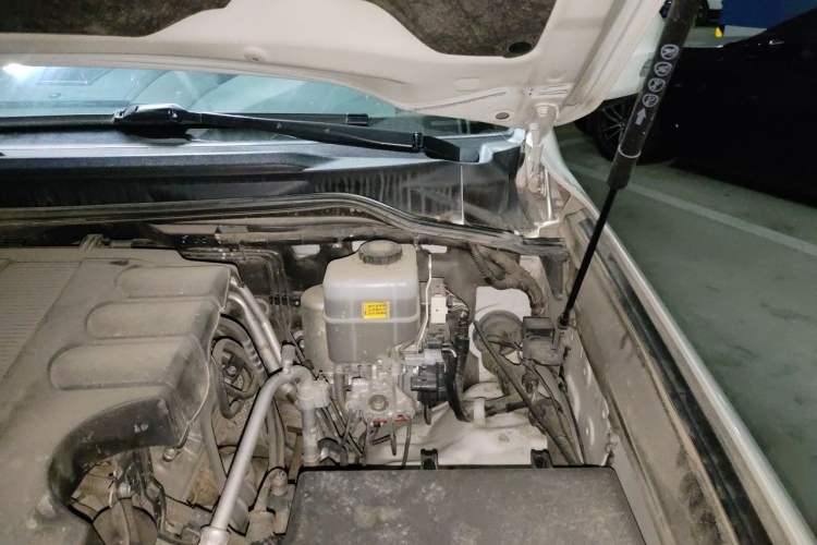 Used Toyota Land Cruiser  Engine Bay Left