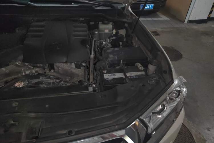 Used Toyota Land Cruiser  Engine Bay Left