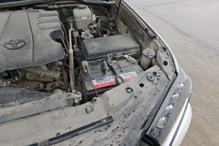 Used Toyota Land Cruiser  Engine Bay Left