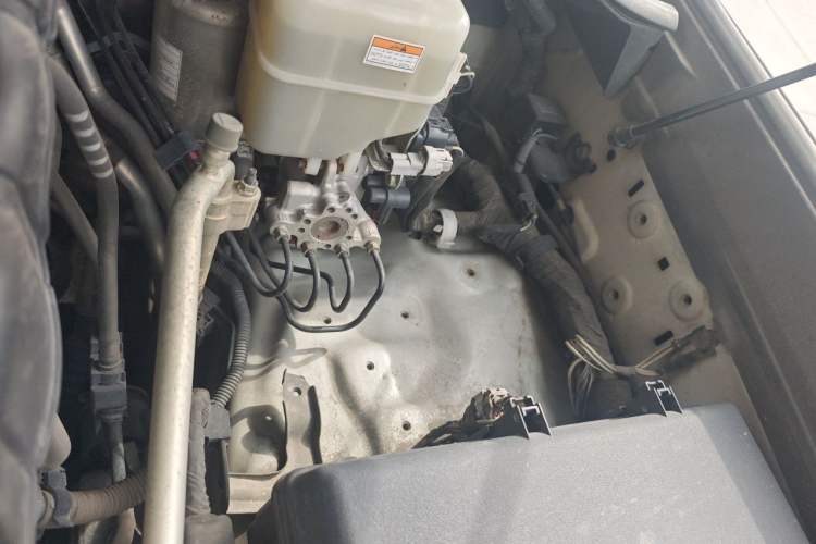 Used Toyota Land Cruiser  Engine Bay Left