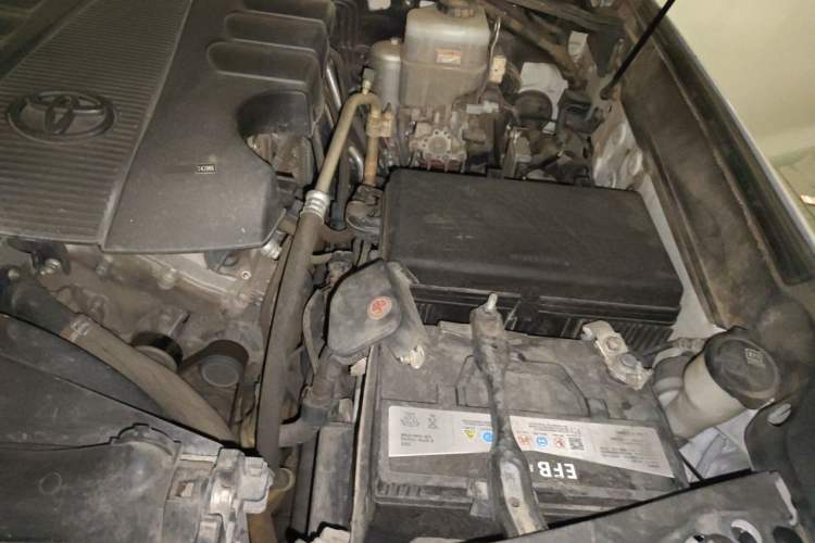 Used Toyota Land Cruiser  Engine Bay Left