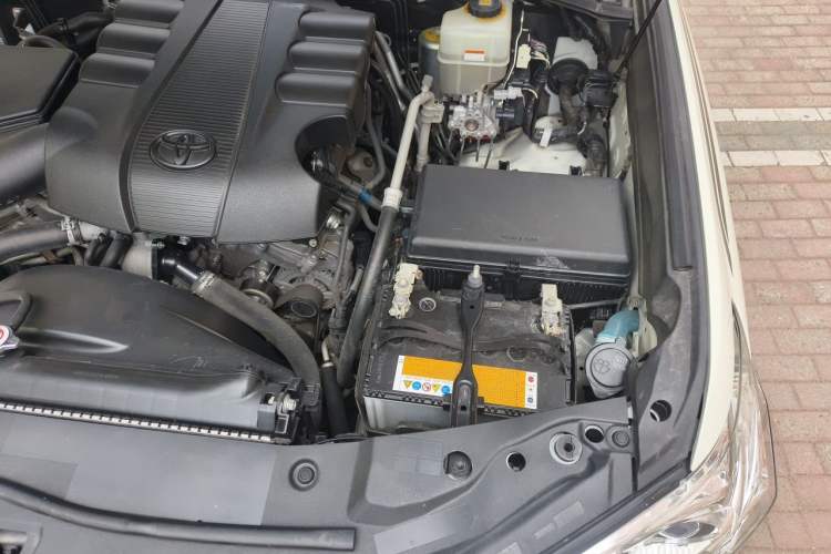 Used Toyota Land Cruiser  Engine Bay Left