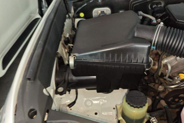Used Toyota Land Cruiser  Engine Bay Right