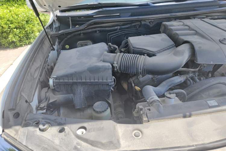 Used Toyota Land Cruiser 2018 4.0L GX-R Gasoline 7-Seater Middle East Engine Bay Right