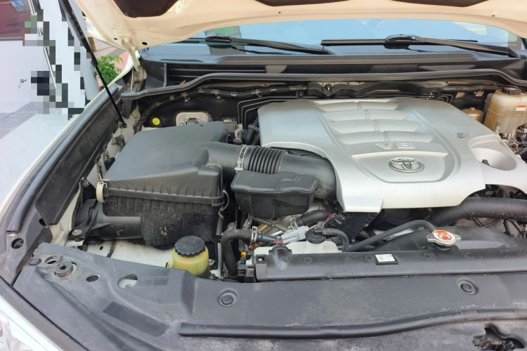 Used Toyota Land Cruiser  Engine Bay Right