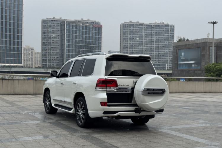 Used Toyota Land Cruiser 2018 4.0 GX-R Eight Cylinders No Winch Outboard Mount Middle East Exterior 3