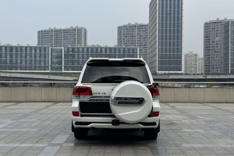 Used Toyota Land Cruiser 2018 4.0 GX-R Eight Cylinders No Winch Outboard Mount Middle East Exterior 4
