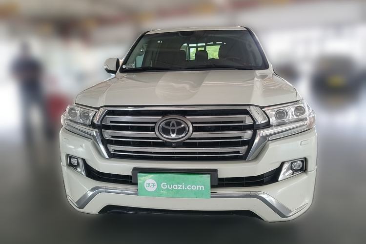 Used Toyota Land Cruiser  Front