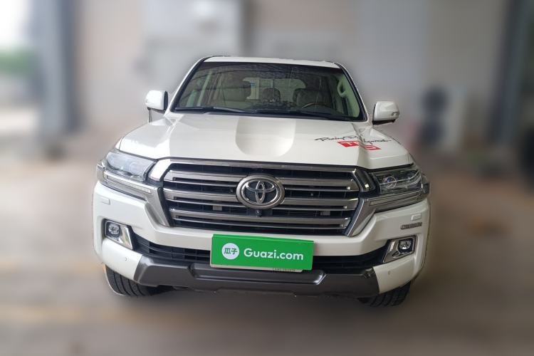 Used Toyota Land Cruiser  Front