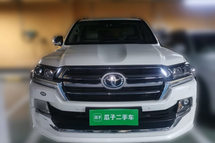 Used Toyota Land Cruiser  Front