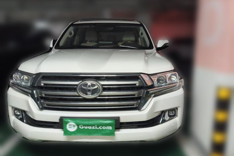 Used Toyota Land Cruiser  Front