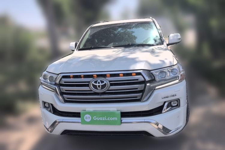 Used Toyota Land Cruiser 2018 4.0 GX-R Eight Cylinders No Winch Outboard Mount Middle East Front