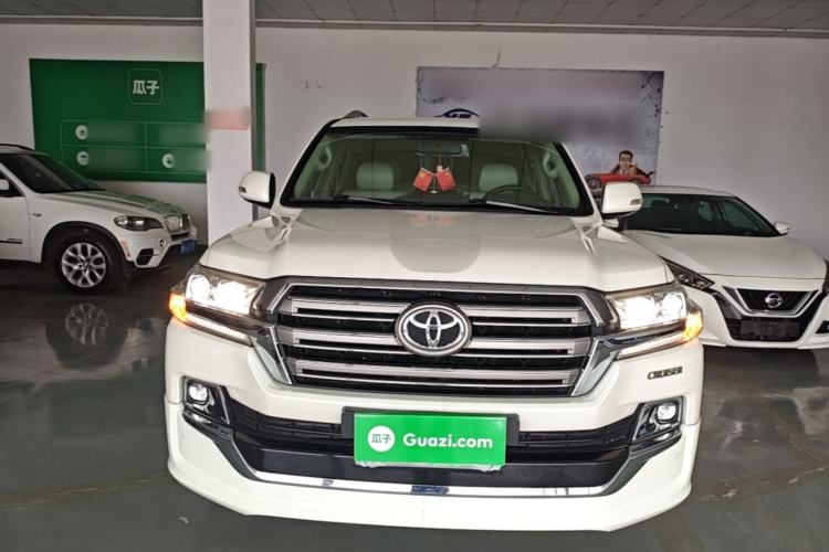 Used Toyota Land Cruiser 2018 4.0L GX-R Gasoline 7-Seater Middle East Front