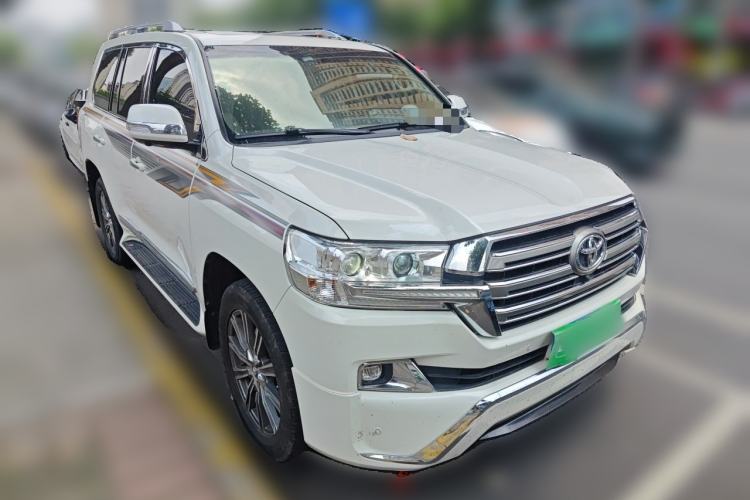 Used Toyota Land Cruiser  Front Right 45 Deg