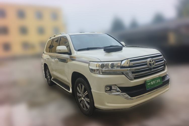 Used Toyota Land Cruiser  Front Right 45 Deg