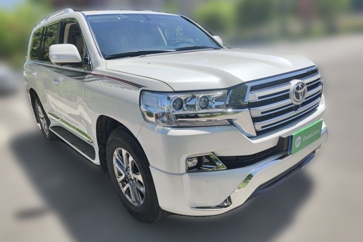 Used Toyota Land Cruiser 2018 4.0L GX-R Gasoline 7-Seater Middle East Front Right 45 Deg