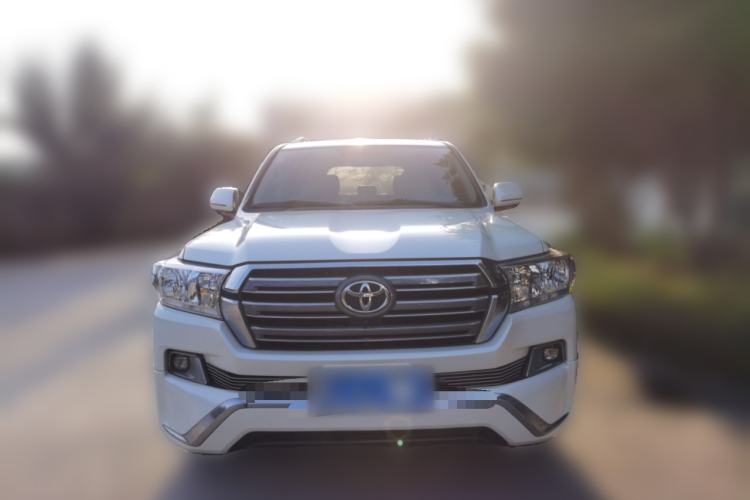 Used Toyota Land Cruiser  Front