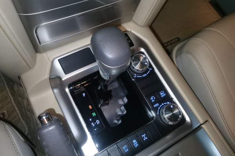 Used Toyota Land Cruiser  Gear Lever