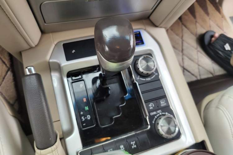 Used Toyota Land Cruiser  Gear Lever