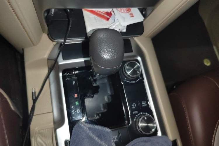 Used Toyota Land Cruiser  Gear Lever