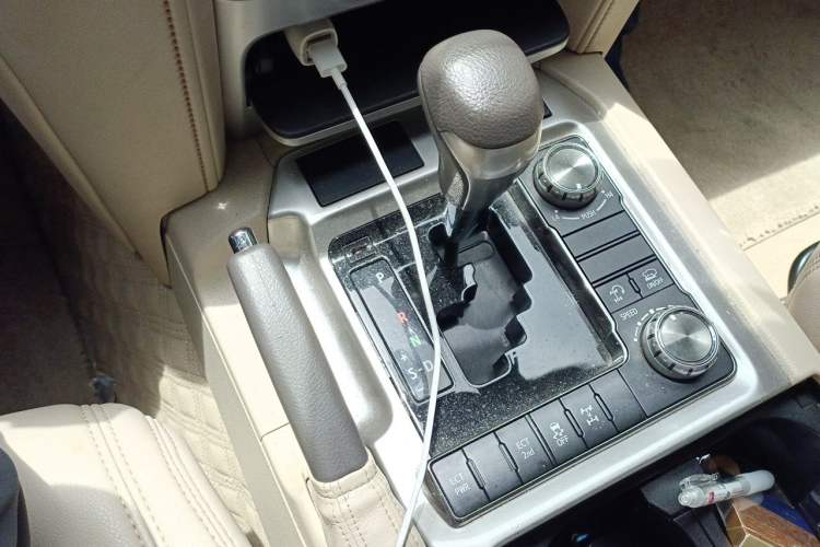 Used Toyota Land Cruiser  Gear Lever