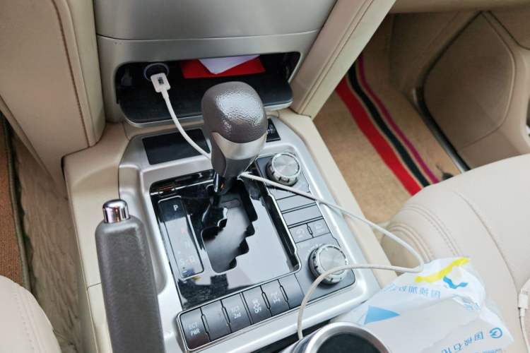 Used Toyota Land Cruiser  Gear Lever